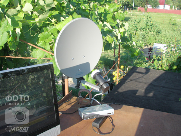 портативна супутникова антена на дачі
